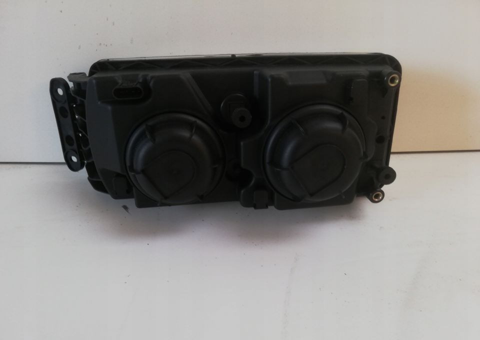LAMPA IVECO EUROCARGO STRALIS NOWA LIFT RH - Преден фар: снимка 2 LAMPA IVECO EUROCARGO STRALIS NOWA LIFT RH - Преден фар: снимка 2