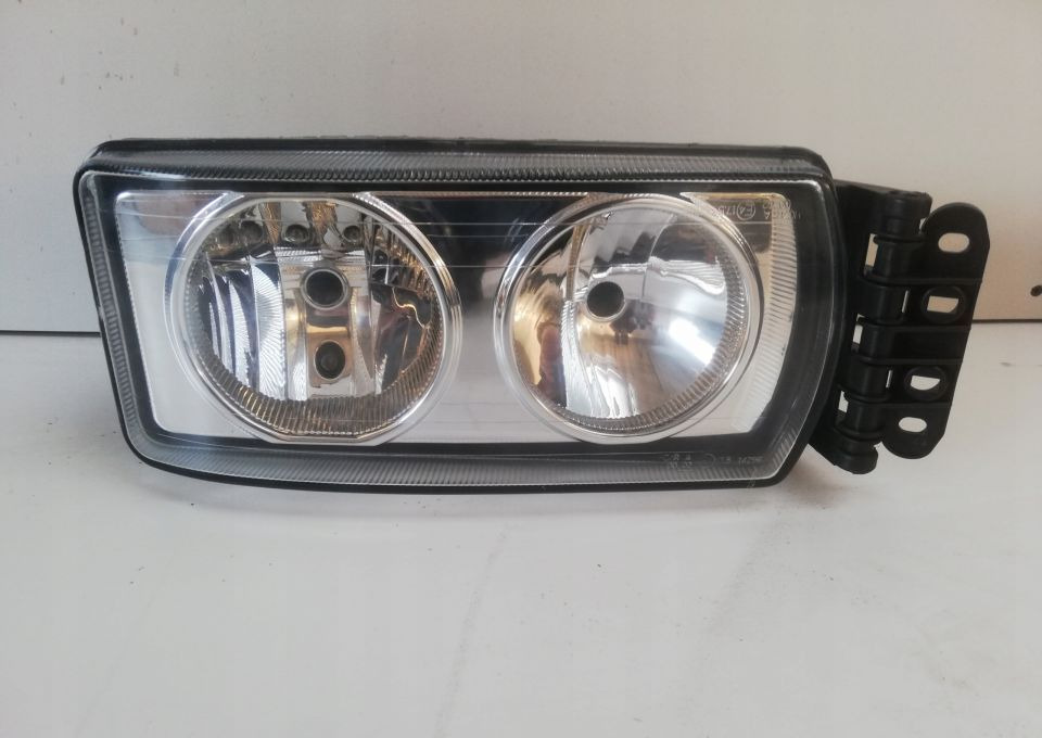 LAMPA IVECO EUROCARGO STRALIS NOWA LIFT RH - Преден фар: снимка 1 LAMPA IVECO EUROCARGO STRALIS NOWA LIFT RH - Преден фар: снимка 1
