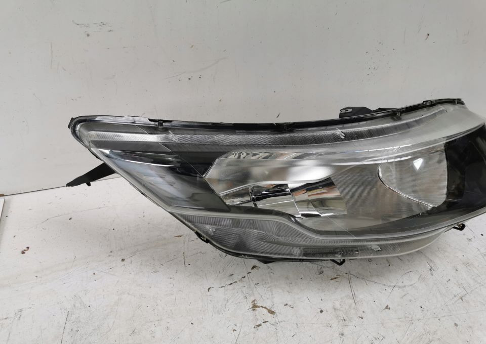 LAMPA IVECO IVECO DAILY ORYGINAŁ PRAWA - Преден фар: снимка 2 LAMPA IVECO IVECO DAILY ORYGINAŁ PRAWA - Преден фар: снимка 2
