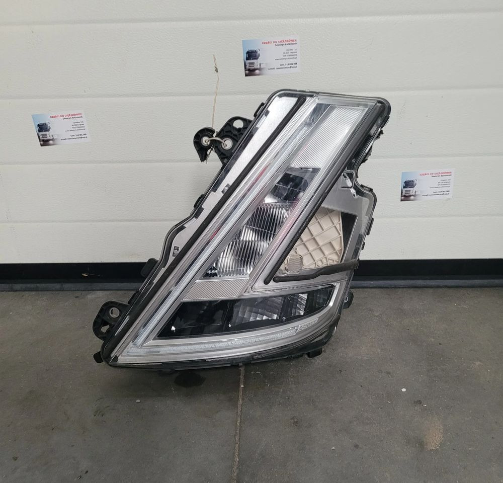 LAMPA LED LH. VOLVO FH5 23752680 ORYGINAŁ CHWALIM116 - Светлина/ Осветление за Камион: снимка 1 LAMPA LED LH. VOLVO FH5 23752680 ORYGINAŁ CHWALIM116 - Светлина/ Осветление за Камион: снимка 1