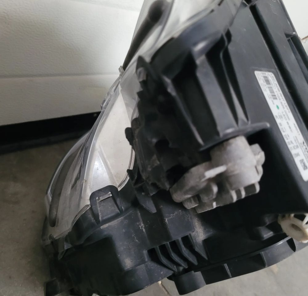 LAMPA LED LH. VOLVO FH5 23752680 ORYGINAŁ CHWALIM116 - Светлина/ Осветление за Камион: снимка 4 LAMPA LED LH. VOLVO FH5 23752680 ORYGINAŁ CHWALIM116 - Светлина/ Осветление за Камион: снимка 4