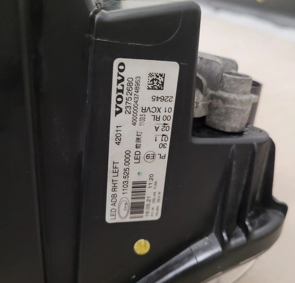 LAMPA LED VOLVO FH5 ORYGINAŁ LH. 23752680 - Светлина/ Осветление за Камион: снимка 5 LAMPA LED VOLVO FH5 ORYGINAŁ LH. 23752680 - Светлина/ Осветление за Камион: снимка 5