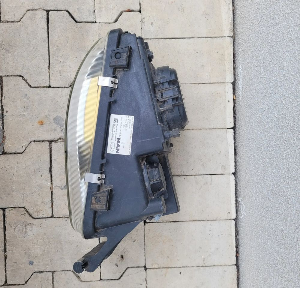 LAMPA MAN TGL E6 PRAWA ORYGINAŁ 81.25101-6638 - Светлина/ Осветление за Камион: снимка 3 LAMPA MAN TGL E6 PRAWA ORYGINAŁ 81.25101-6638 - Светлина/ Осветление за Камион: снимка 3