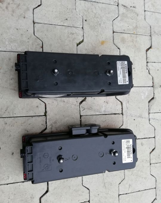 LAMPY TYL VOLVO FM FMX ORYGINAŁ KOMPLET NOWE - Преден фар: снимка 2 LAMPY TYL VOLVO FM FMX ORYGINAŁ KOMPLET NOWE - Преден фар: снимка 2