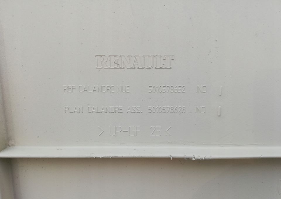 MASKA ATRAPA RENAULT MIDLUM ORYGINAŁ - Капо за Камион: снимка 4 MASKA ATRAPA RENAULT MIDLUM ORYGINAŁ - Капо за Камион: снимка 4