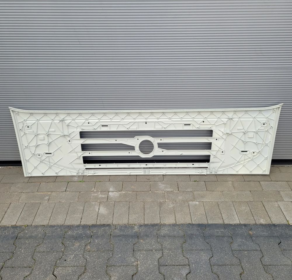 MASKA ATRAPA VOLVO FMX ORYGINAŁ 82257549 CHWALIM116 - Капо за Камион: снимка 4 MASKA ATRAPA VOLVO FMX ORYGINAŁ 82257549 CHWALIM116 - Капо за Камион: снимка 4