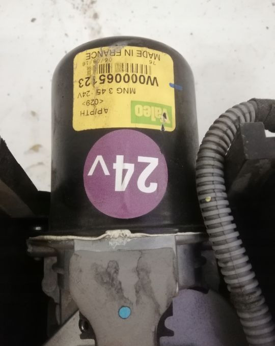 MECHANIZM WYCIERACZEK VOLVO FL EURO6 SPRAWNY - Чистачка за Камион: снимка 3 MECHANIZM WYCIERACZEK VOLVO FL EURO6 SPRAWNY - Чистачка за Камион: снимка 3