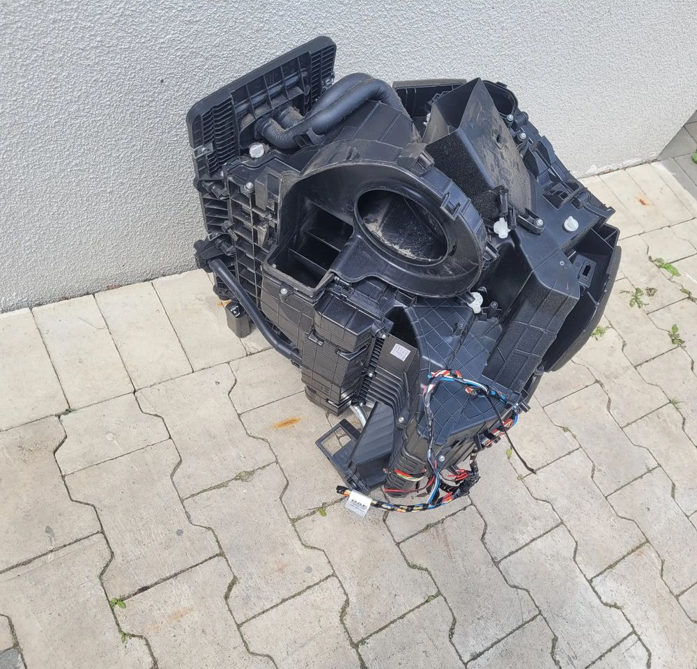 OBUDOWA NAGRZEWNICY NAGRZEWNICA DAF XF 106 LIFT 2255994 ORYGINAŁ CHWALIM116 - Отопление/ Вентилация за Камион: снимка 2 OBUDOWA NAGRZEWNICY NAGRZEWNICA DAF XF 106 LIFT 2255994 ORYGINAŁ CHWALIM116 - Отопление/ Вентилация за Камион: снимка 2