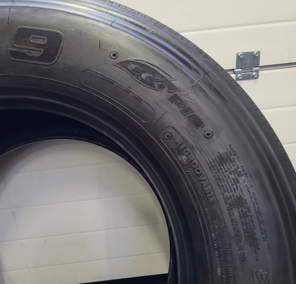 OPONA BRIDGESTONE R249 ECOPIA 385/55R22.5 - Каросерия и екстериор: снимка 3 OPONA BRIDGESTONE R249 ECOPIA 385/55R22.5 - Каросерия и екстериор: снимка 3