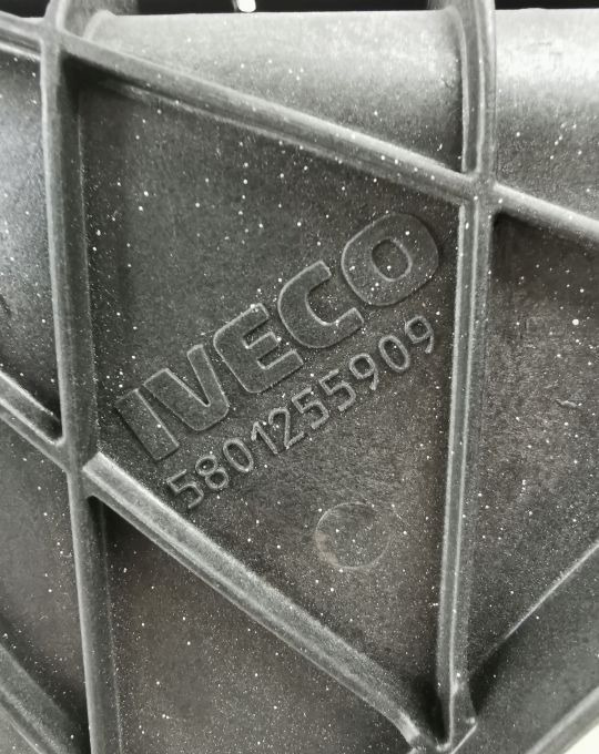 OSŁONA CHŁODNICY IVECO DAILY 5801255909 - Охладителна система за Лекотоварен автомобил: снимка 2 OSŁONA CHŁODNICY IVECO DAILY 5801255909 - Охладителна система за Лекотоварен автомобил: снимка 2