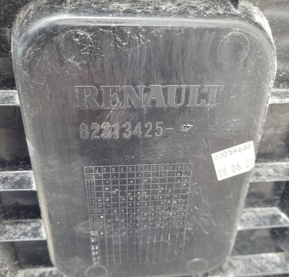 SCHOWEK LODOWKI RENAULT RANGE T 82313425 wysoka kabina - Кабина и интериор за Камион: снимка 5 SCHOWEK LODOWKI RENAULT RANGE T 82313425 wysoka kabina - Кабина и интериор за Камион: снимка 5