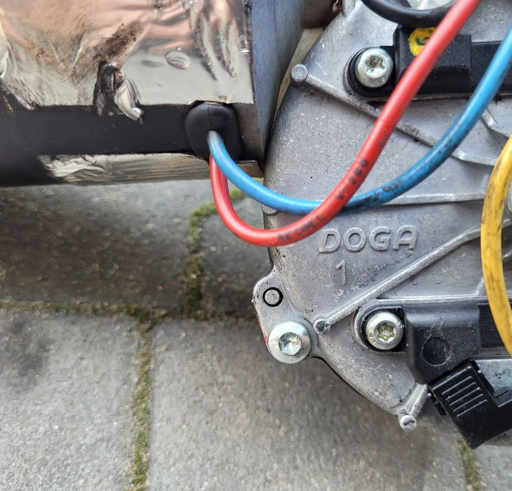 SILNICZEK WYCIERACZEK AUTOBUS DOGA CHWALIM116 - Чистачка за Камион: снимка 3 SILNICZEK WYCIERACZEK AUTOBUS DOGA CHWALIM116 - Чистачка за Камион: снимка 3