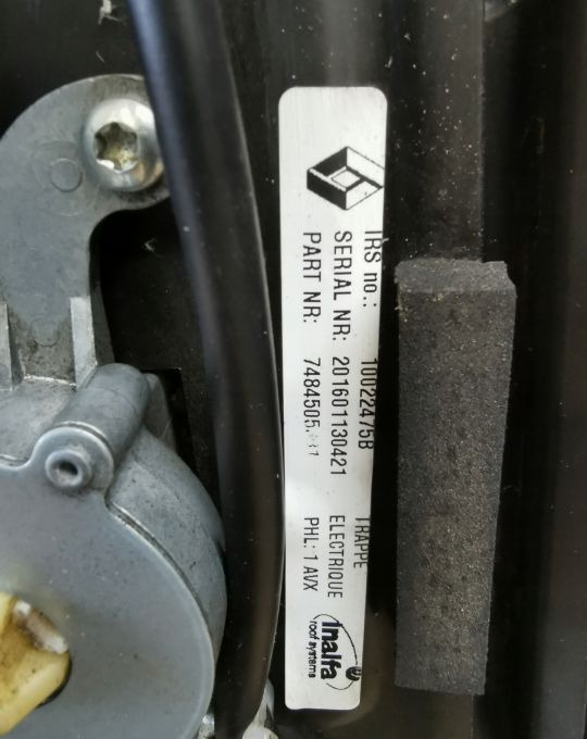 SZYBERDACH RENAULT RANGE T GAMA - Каросерия и екстериор: снимка 4 SZYBERDACH RENAULT RANGE T GAMA - Каросерия и екстериор: снимка 4