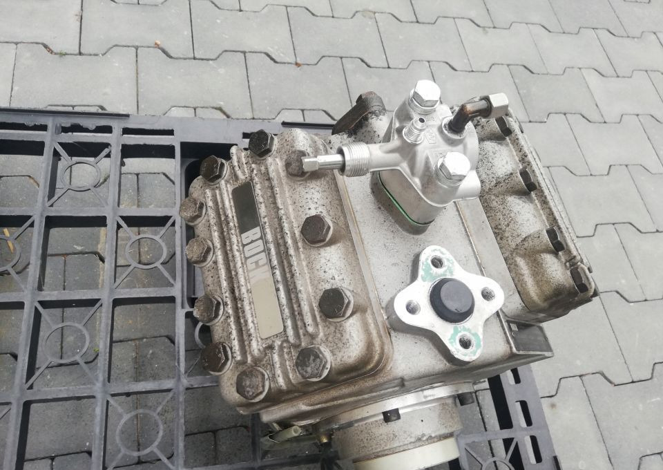 Sprężarka kompresor klimatyzacji Bock FKX40/470K - Компресор климатик за Камион: снимка 3 Sprężarka kompresor klimatyzacji Bock FKX40/470K - Компресор климатик за Камион: снимка 3