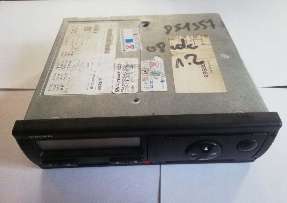 TACHOGRAF VOLVO FH 20879737 1.2 - Тахограф за Камион: снимка 1 TACHOGRAF VOLVO FH 20879737 1.2 - Тахограф за Камион: снимка 1