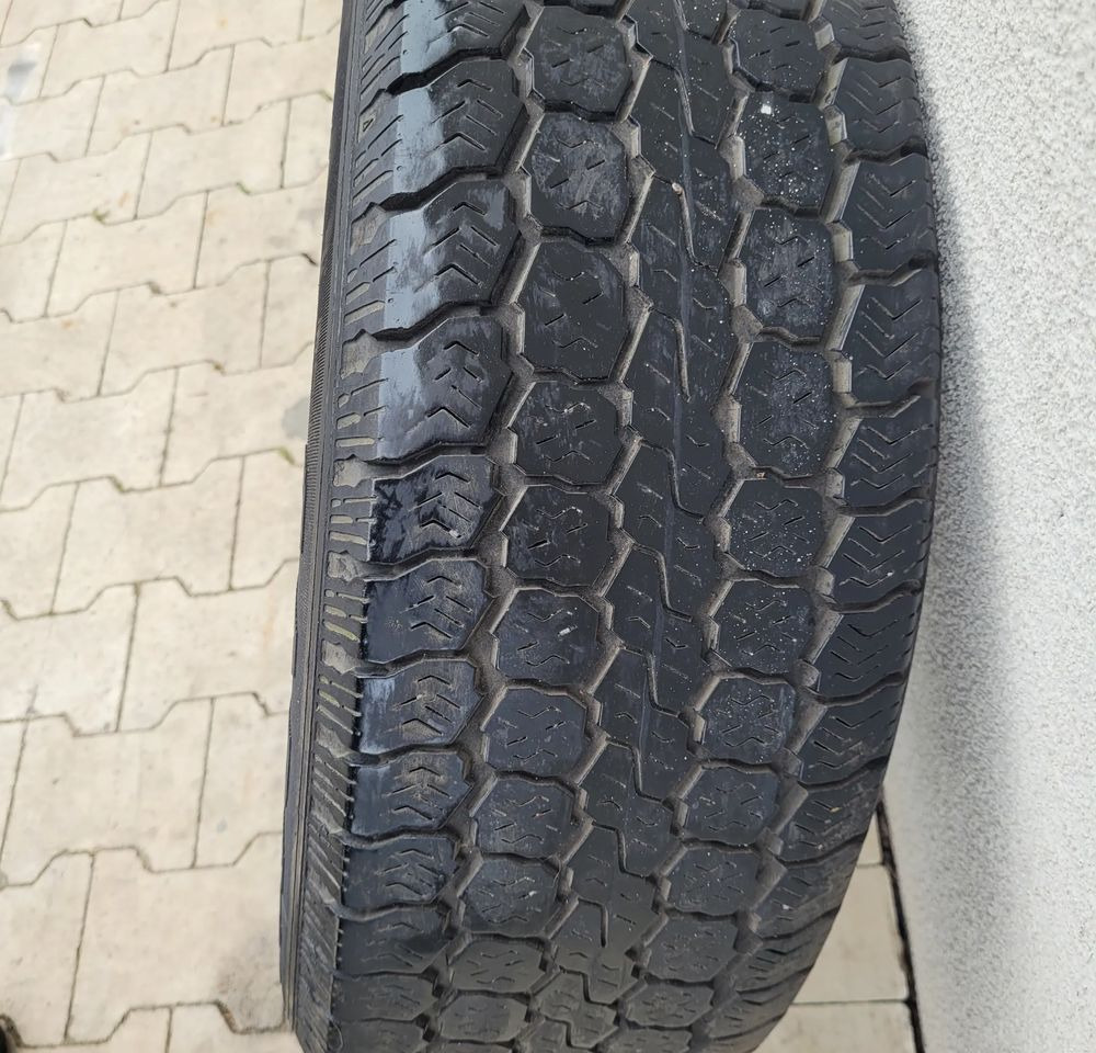 ZAPAS KOLO SPRINTER CRAFTER 235/65 R16C GOODYEAR - Комплект колела за Лекотоварен автомобил: снимка 3 ZAPAS KOLO SPRINTER CRAFTER 235/65 R16C GOODYEAR - Комплект колела за Лекотоварен автомобил: снимка 3