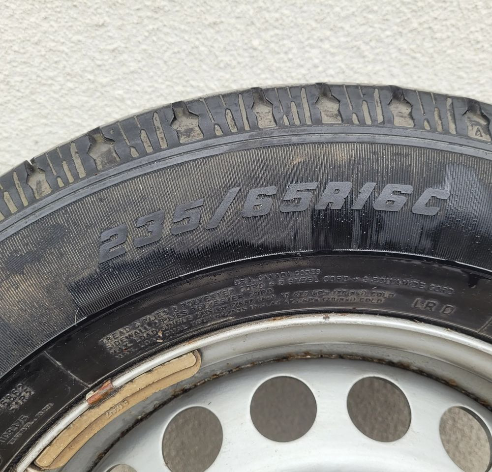 ZAPAS KOLO SPRINTER CRAFTER 235/65 R16C GOODYEAR - Комплект колела за Лекотоварен автомобил: снимка 5 ZAPAS KOLO SPRINTER CRAFTER 235/65 R16C GOODYEAR - Комплект колела за Лекотоварен автомобил: снимка 5