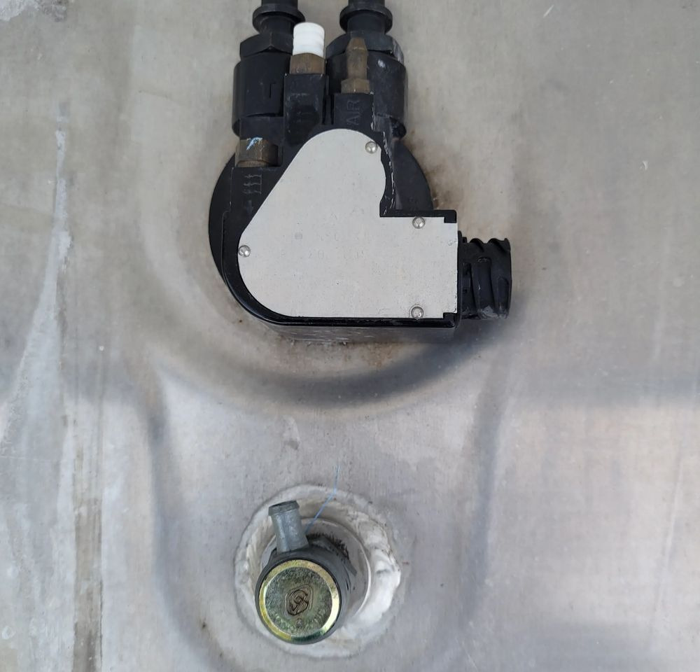 ZBIORNIK PALIWA MAN TGX 490L 81.12201-6732 130X63X68 - Резервоар за гориво за Камион: снимка 4 ZBIORNIK PALIWA MAN TGX 490L 81.12201-6732 130X63X68 - Резервоар за гориво за Камион: снимка 4