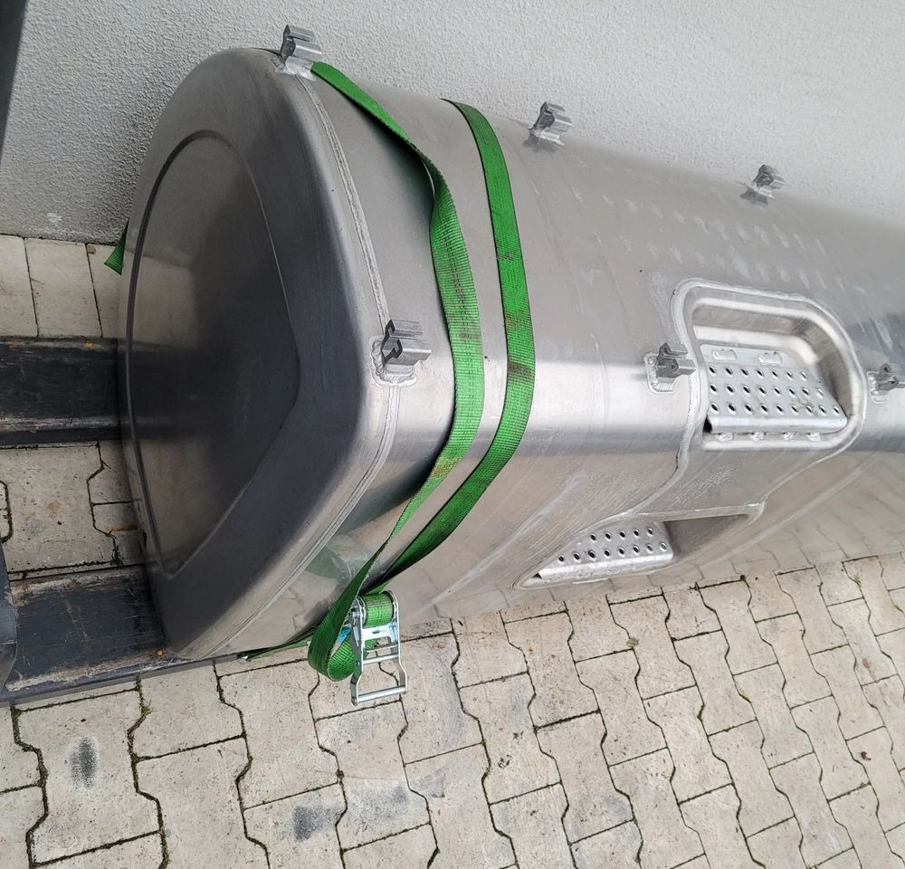 ZBIORNIK PALIWA VOLVO FH4 RENAULT OM 21442020 225X70X70CM 900L - Горивна система: снимка 3 ZBIORNIK PALIWA VOLVO FH4 RENAULT OM 21442020 225X70X70CM 900L - Горивна система: снимка 3