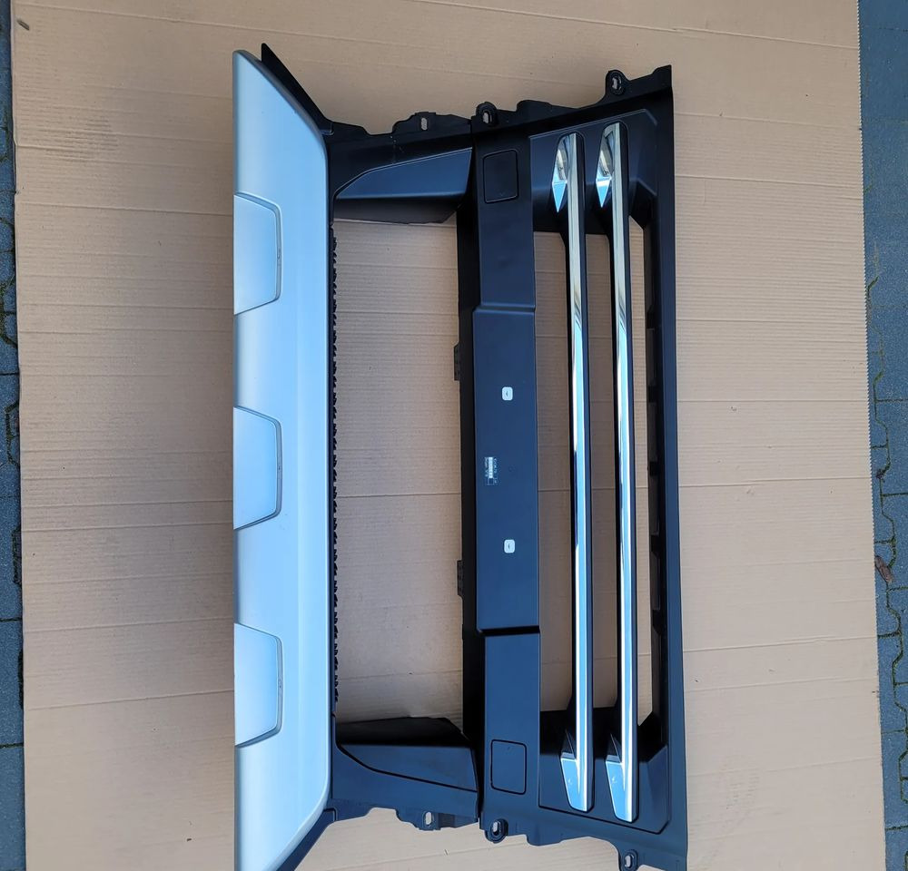 ZDERZAK MAN TGX E6 LIFT ORYGINAŁ JAK NOWY 81.4160-6971 CHWALIM116 - Броня за Камион: снимка 1 ZDERZAK MAN TGX E6 LIFT ORYGINAŁ JAK NOWY 81.4160-6971 CHWALIM116 - Броня за Камион: снимка 1