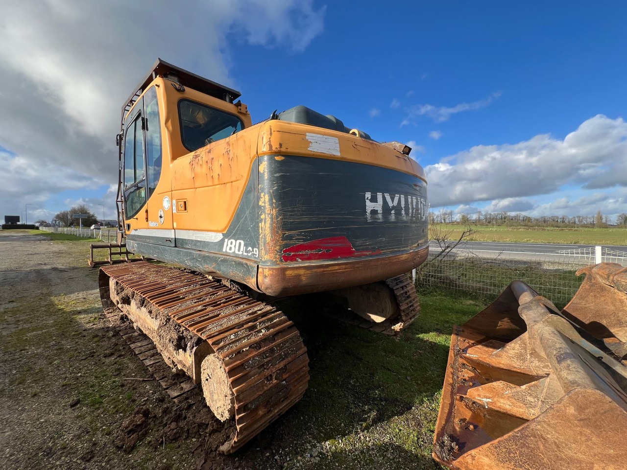 HYUNDAI ROBEX 180 LC-9 - Верижен багер: снимка 3 HYUNDAI ROBEX 180 LC-9 - Верижен багер: снимка 3