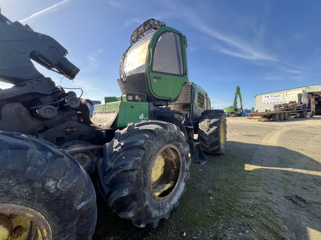 JOHN DEERE 1270E - Харвестер: снимка 1 JOHN DEERE 1270E - Харвестер: снимка 1
