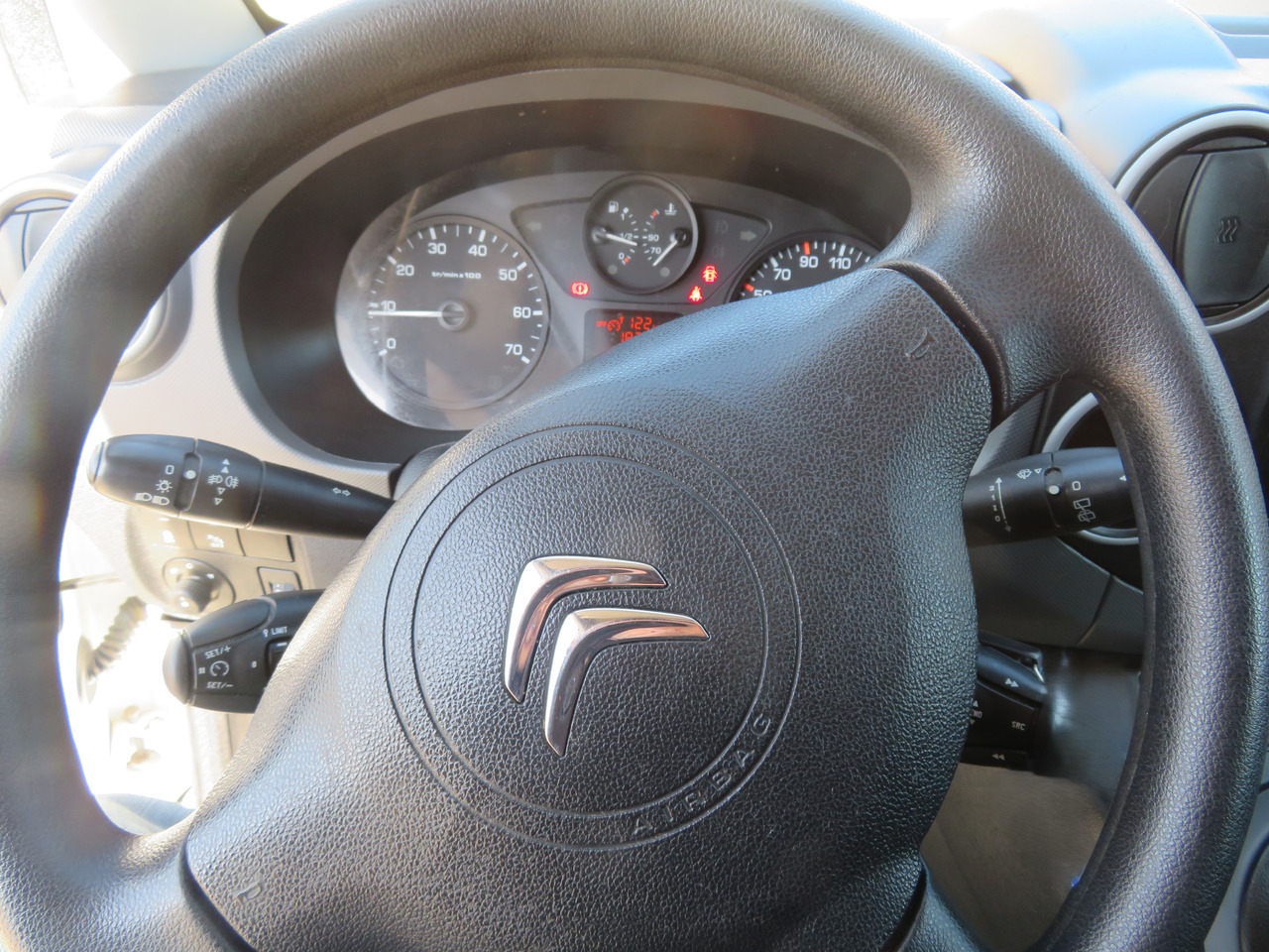 Товарен бус CITROËN Berlingo 1.6 BlueHDi CLUB: снимка 16