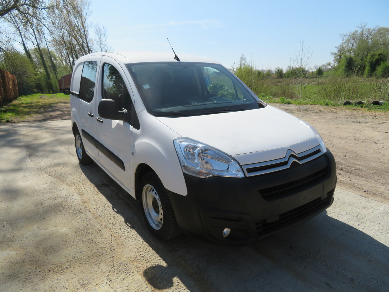 CITROËN Berlingo 1.6 BlueHDi CLUB - Товарен бус: снимка 1 CITROËN Berlingo 1.6 BlueHDi CLUB - Товарен бус: снимка 1