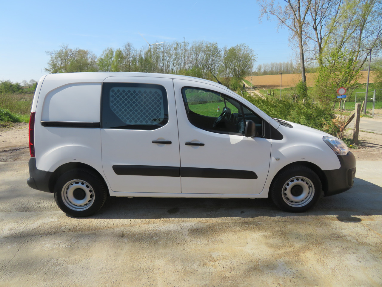 Товарен бус CITROËN Berlingo 1.6 BlueHDi CLUB: снимка 8