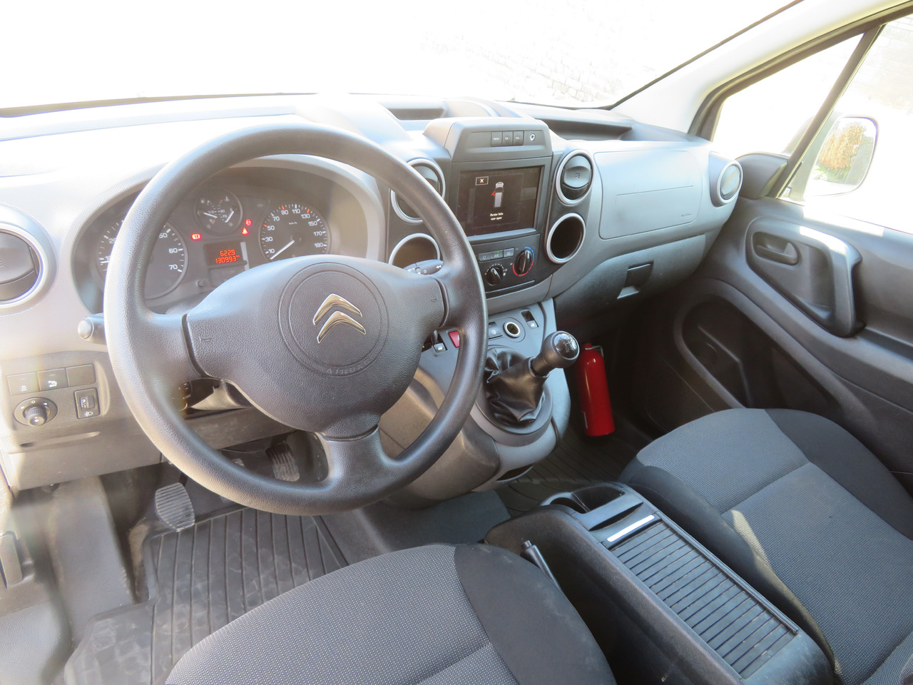 Товарен бус CITROËN Berlingo 1.6 BlueHDi CLUB: снимка 12