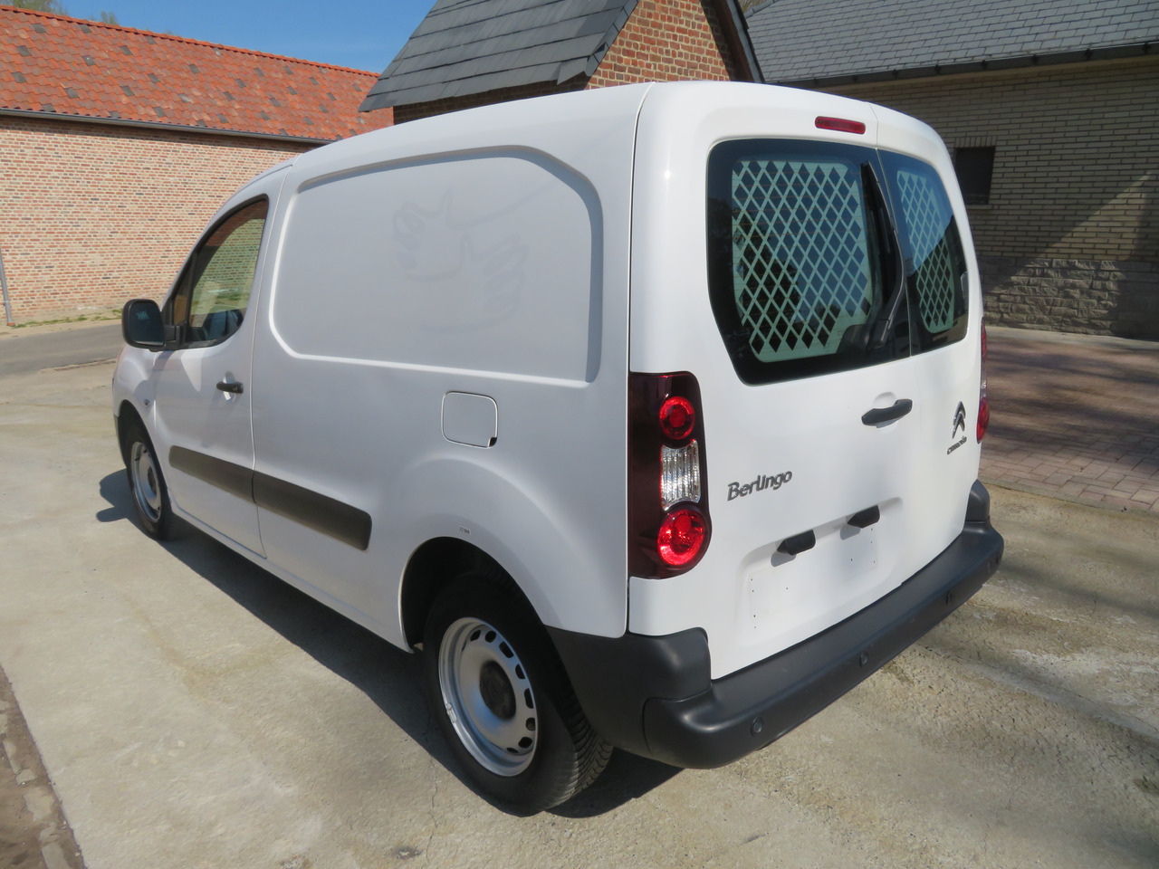 CITROËN Berlingo 1.6 BlueHDi CLUB - Товарен бус: снимка 5 CITROËN Berlingo 1.6 BlueHDi CLUB - Товарен бус: снимка 5