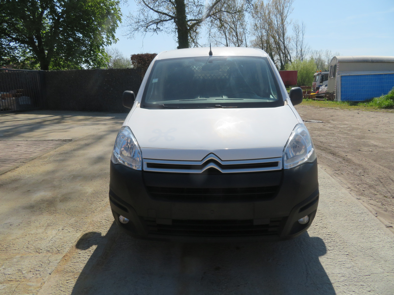 CITROËN Berlingo 1.6 BlueHDi CLUB - Товарен бус: снимка 2 CITROËN Berlingo 1.6 BlueHDi CLUB - Товарен бус: снимка 2