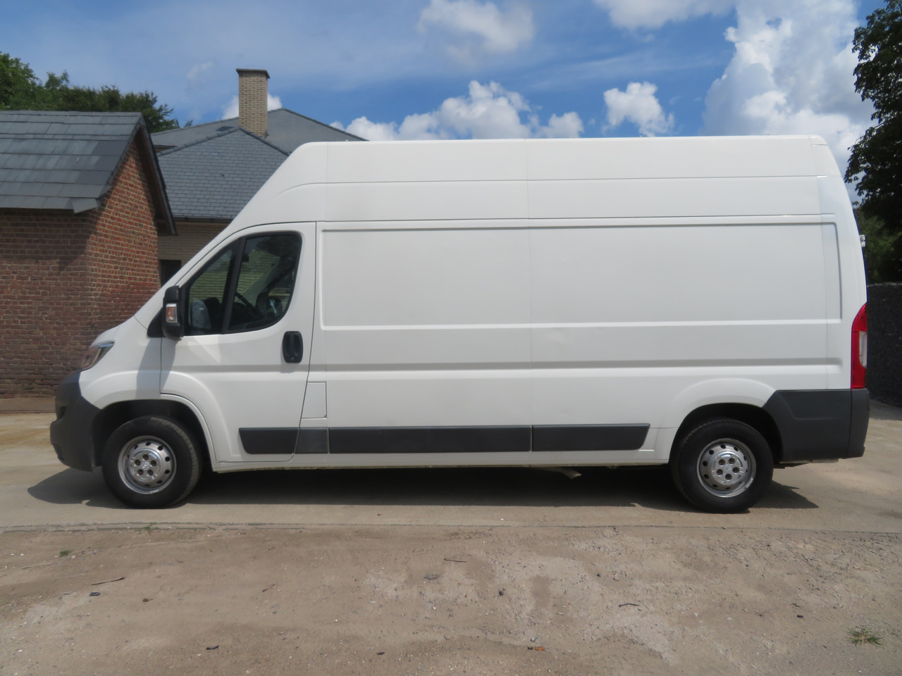 CITROËN Jumper Club - L3H3 2.0BlueHDi - Laadbrug - Товарен бус: снимка 4 CITROËN Jumper Club - L3H3 2.0BlueHDi - Laadbrug - Товарен бус: снимка 4