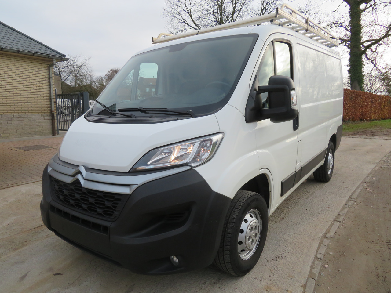 Citroën Jumper 2.2 BlueHDi - L1H1 - Товарен бус: снимка 3 Citroën Jumper 2.2 BlueHDi - L1H1 - Товарен бус: снимка 3