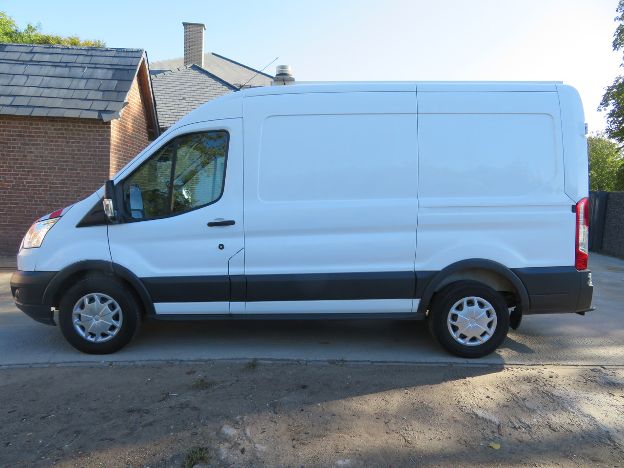Ford Transit 2.0TDCi - Товарен бус: снимка 4 Ford Transit 2.0TDCi - Товарен бус: снимка 4