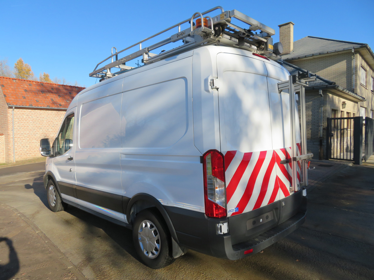 Ford Transit 2.0TDCi - L2H2 - Товарен бус: снимка 5 Ford Transit 2.0TDCi - L2H2 - Товарен бус: снимка 5