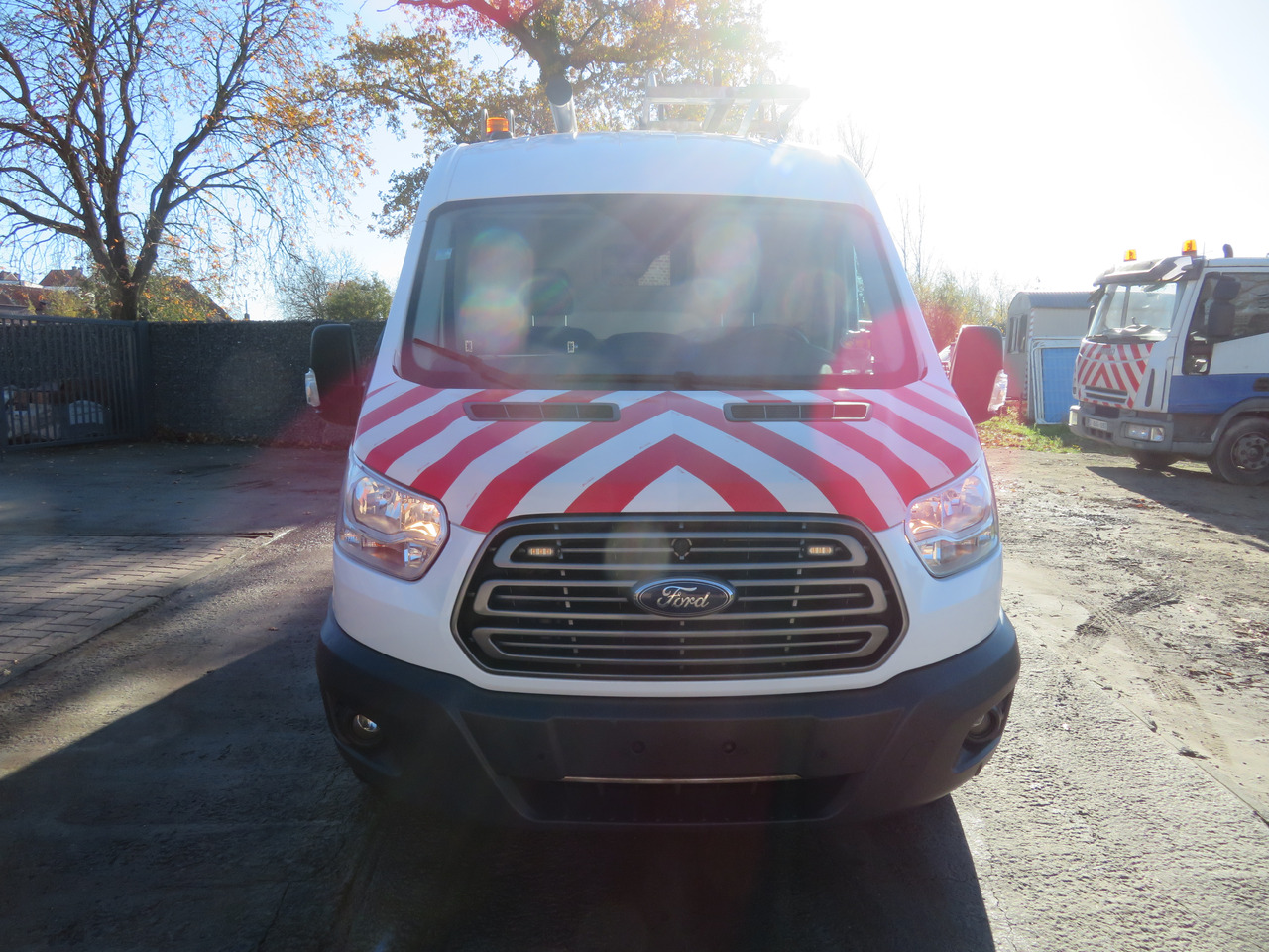 Ford Transit 2.0TDCi L2H2 - Товарен бус: снимка 2 Ford Transit 2.0TDCi L2H2 - Товарен бус: снимка 2