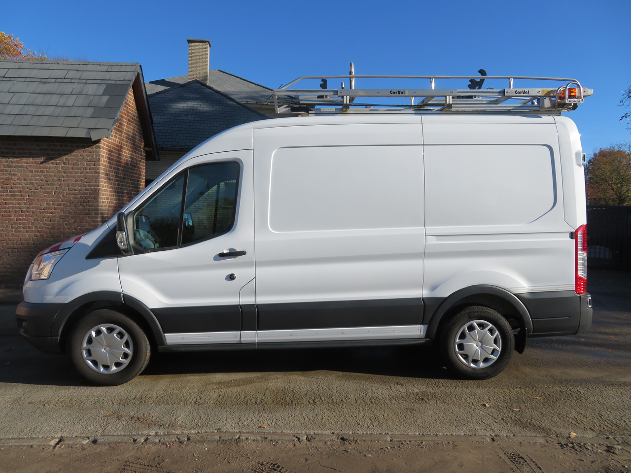 Ford Transit 2.0TDCi L2H2 - Товарен бус: снимка 4 Ford Transit 2.0TDCi L2H2 - Товарен бус: снимка 4