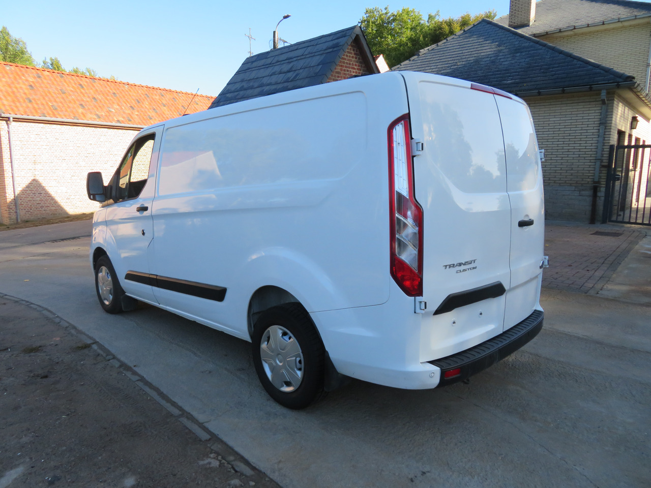 Ford Transit Custom 2.0 Trend - Малък ван: снимка 5 Ford Transit Custom 2.0 Trend - Малък ван: снимка 5
