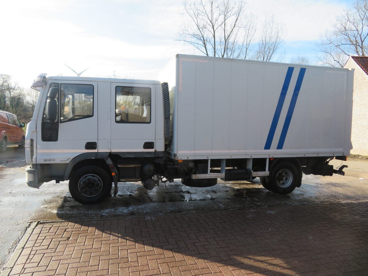 Iveco Eurocargo ML90E18 - Камион фургон: снимка 4 Iveco Eurocargo ML90E18 - Камион фургон: снимка 4