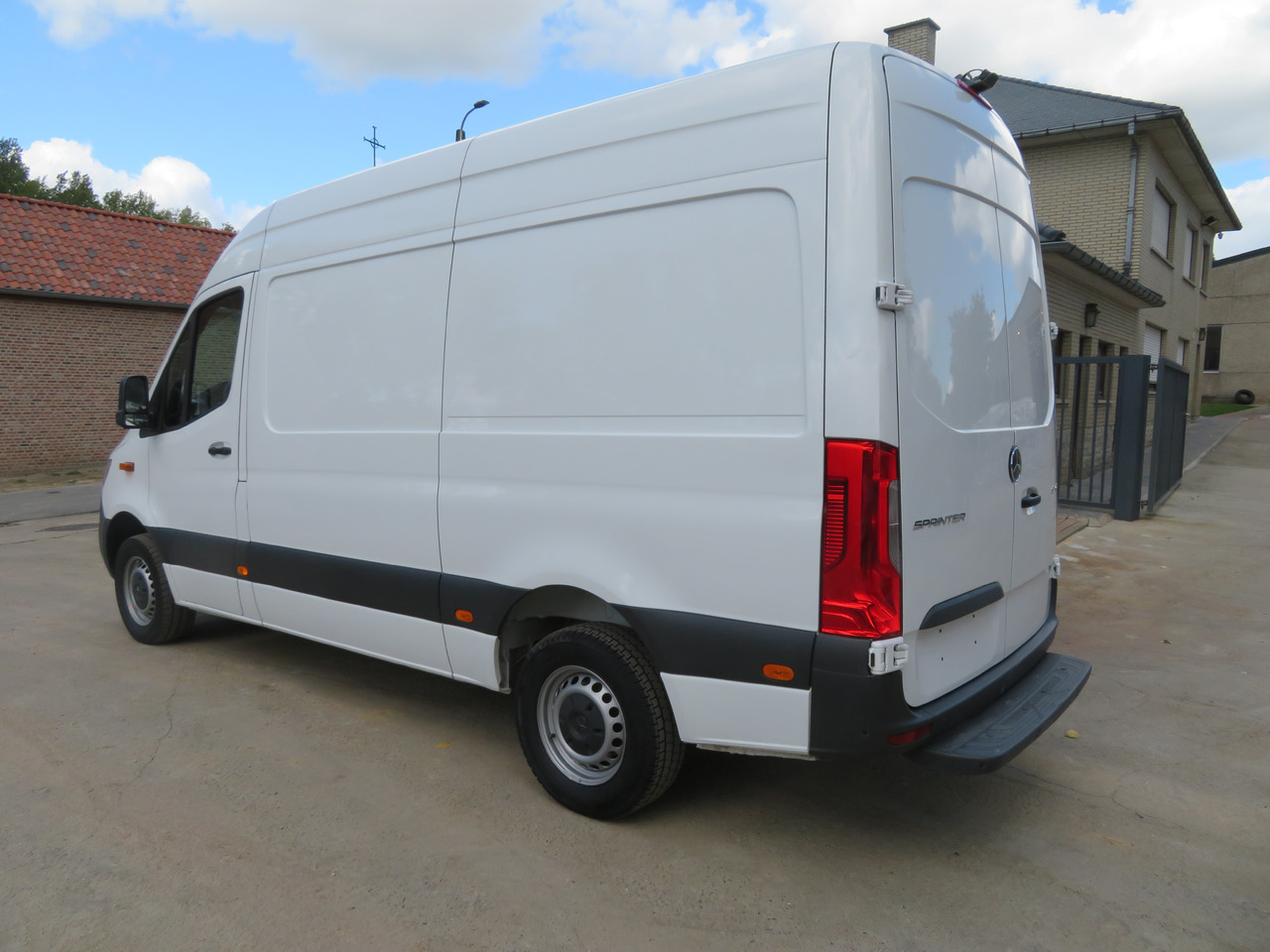 Mercedes-Benz Sprinter 317cdi - A2H2 - Лекотоварен автомобил: снимка 5 Mercedes-Benz Sprinter 317cdi - A2H2 - Лекотоварен автомобил: снимка 5