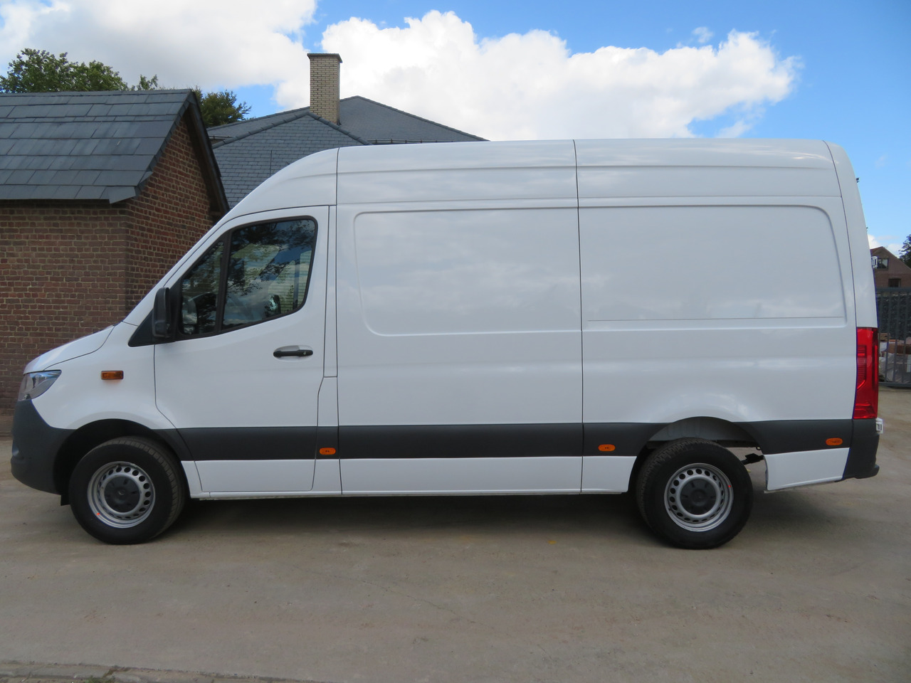 Mercedes-Benz Sprinter 317cdi - A2H2 - Лекотоварен автомобил: снимка 4 Mercedes-Benz Sprinter 317cdi - A2H2 - Лекотоварен автомобил: снимка 4