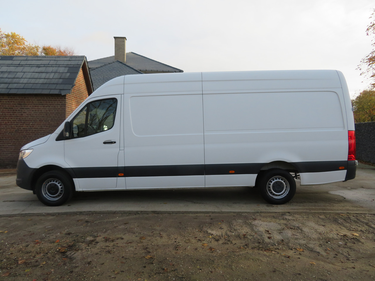 Mercedes-Benz Sprinter 317cdi - A3H2 - 3.5T trekvermogen - Товарен бус: снимка 4 Mercedes-Benz Sprinter 317cdi - A3H2 - 3.5T trekvermogen - Товарен бус: снимка 4