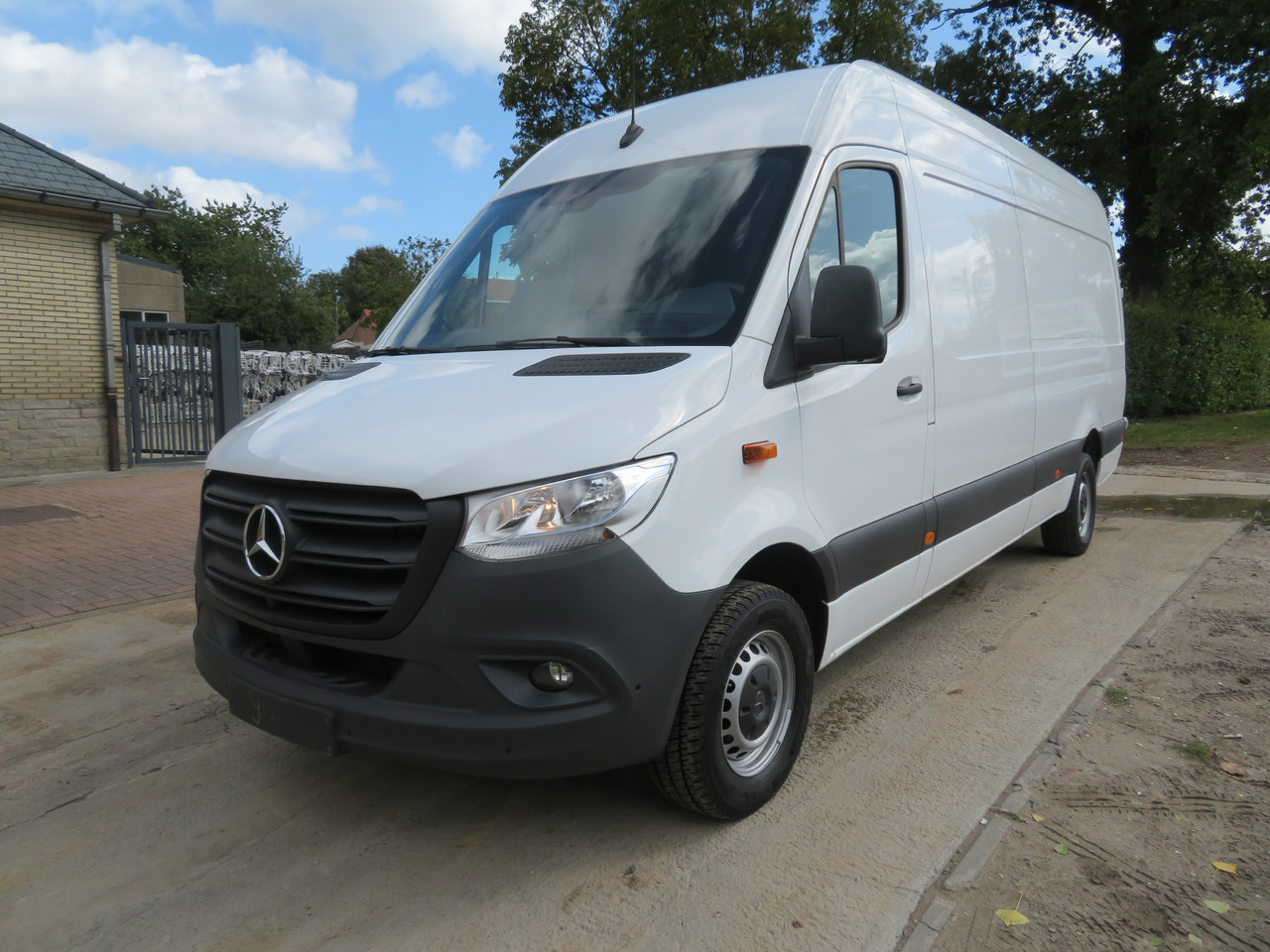 Mercedes-Benz Sprinter 317cdi - A3H2 - Товарен бус: снимка 3 Mercedes-Benz Sprinter 317cdi - A3H2 - Товарен бус: снимка 3