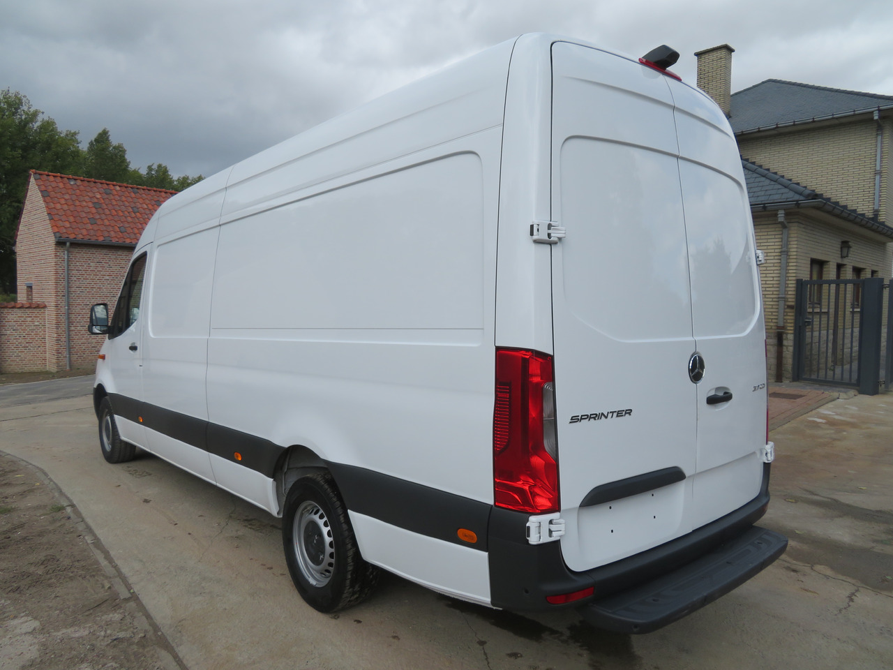 Mercedes-Benz Sprinter 317cdi - A3H2 - Товарен бус: снимка 5 Mercedes-Benz Sprinter 317cdi - A3H2 - Товарен бус: снимка 5