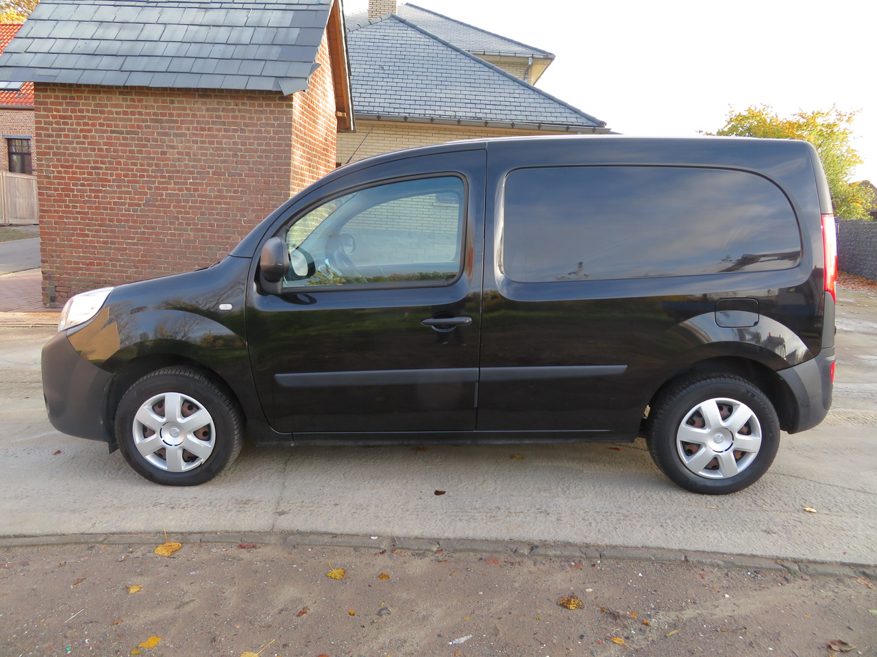 Nissan NV250 1.5dCi - Малък ван: снимка 4 Nissan NV250 1.5dCi - Малък ван: снимка 4
