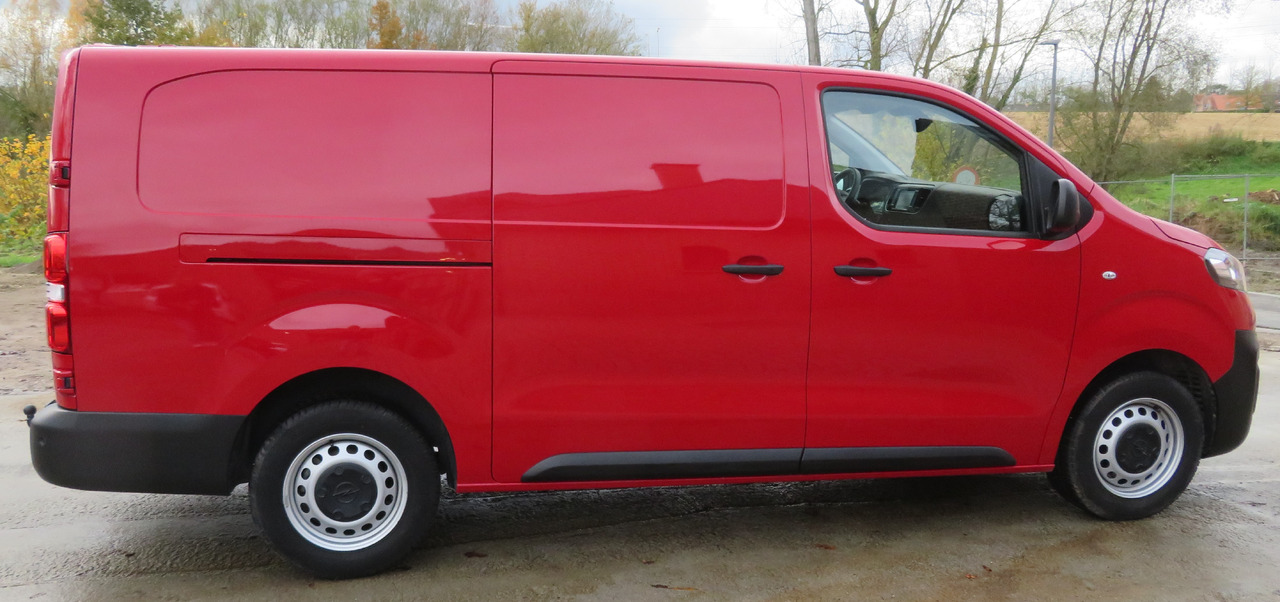 Малък ван Opel Vivaro 1.5 Blue HDi XL: снимка 8