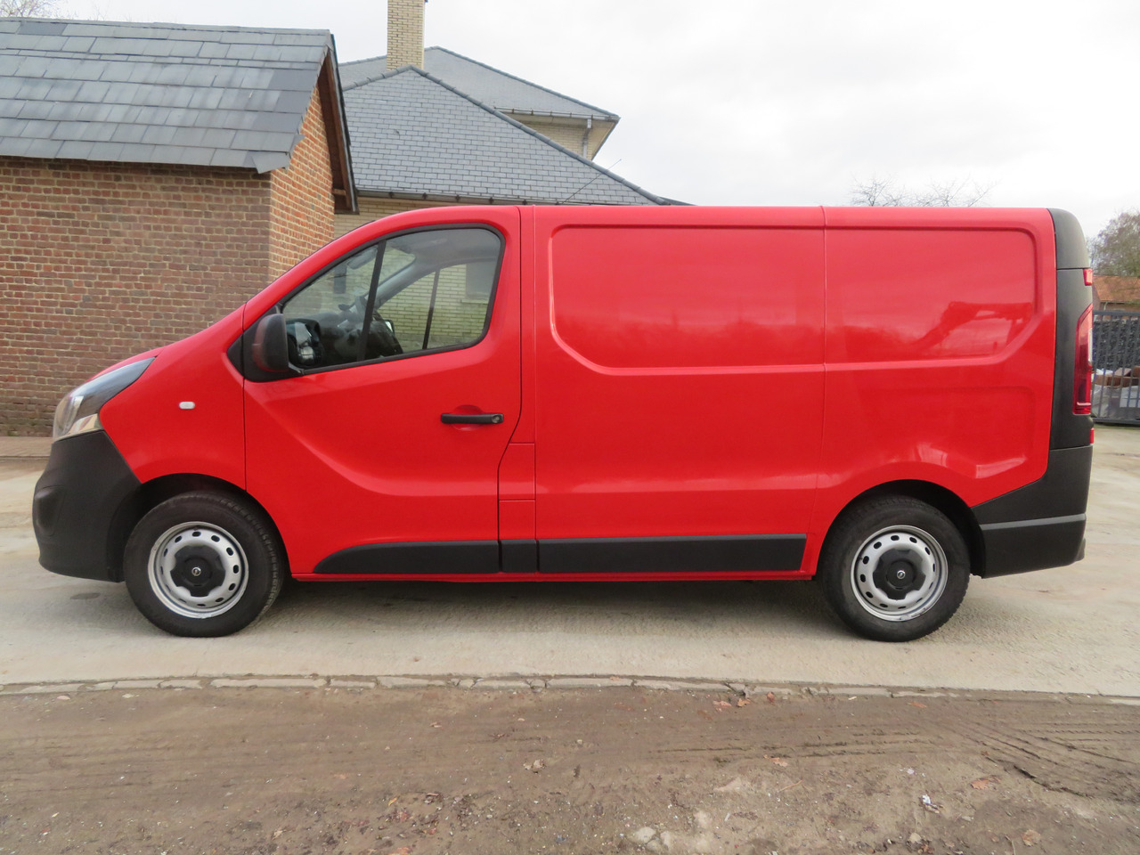 Opel Vivaro 1.6CDTI BI-Turbo - L1H1 - Малък ван: снимка 4 Opel Vivaro 1.6CDTI BI-Turbo - L1H1 - Малък ван: снимка 4