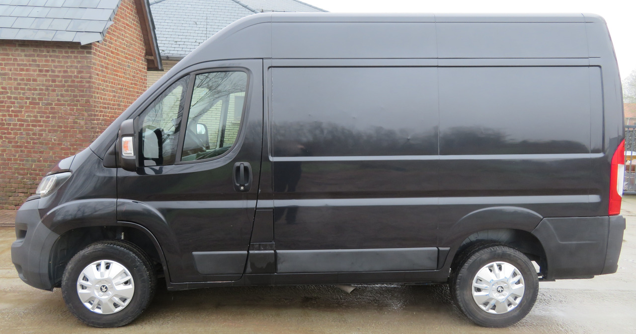 Peugeot Boxer 2.0blue HDI - Малък ван: снимка 4 Peugeot Boxer 2.0blue HDI - Малък ван: снимка 4