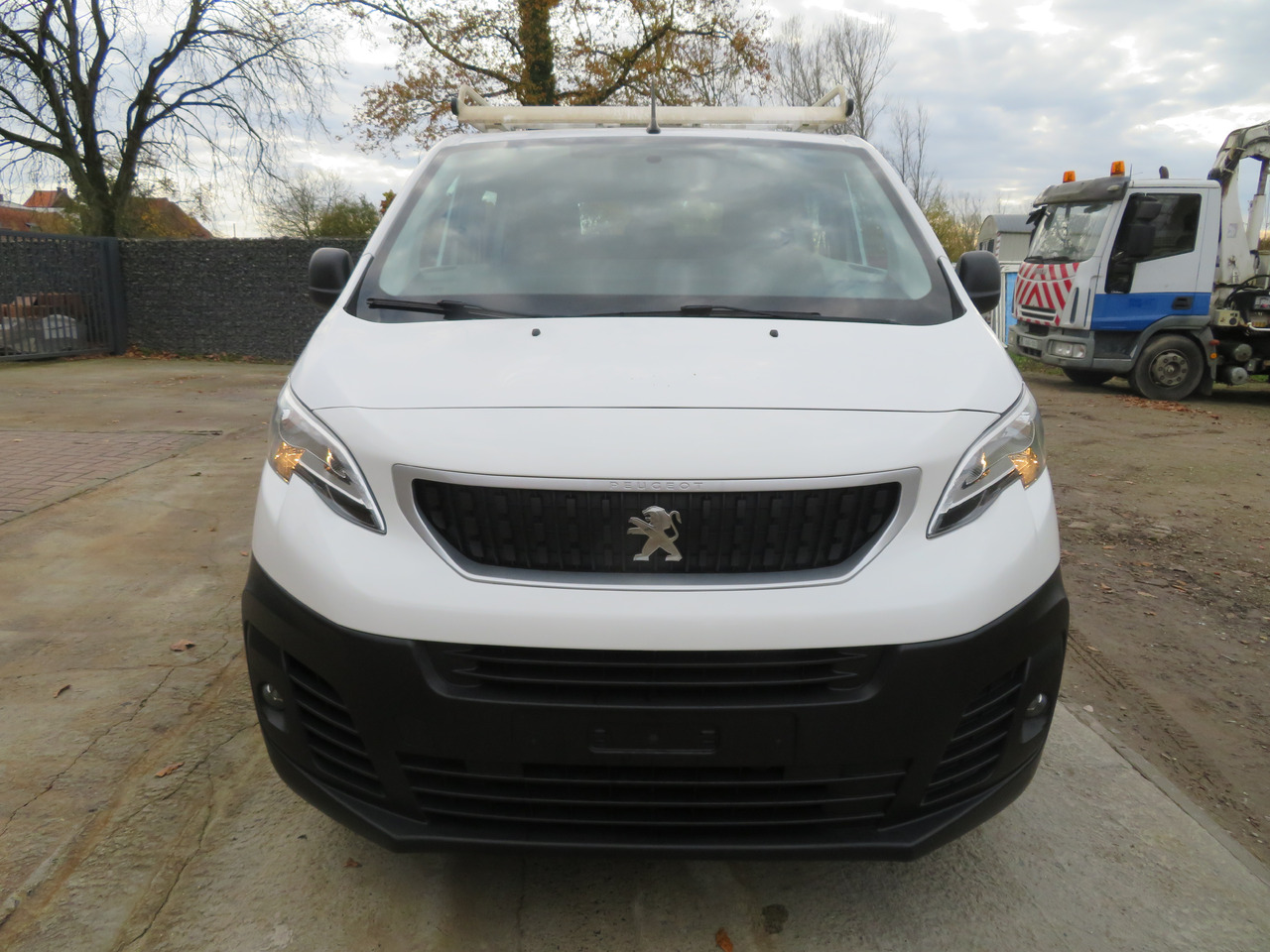 Peugeot Expert 2.0 BlueHDi - L3 - dubbel cabine - Товарен бус, Бус с двойна кабина: снимка 2 Peugeot Expert 2.0 BlueHDi - L3 - dubbel cabine - Товарен бус, Бус с двойна кабина: снимка 2